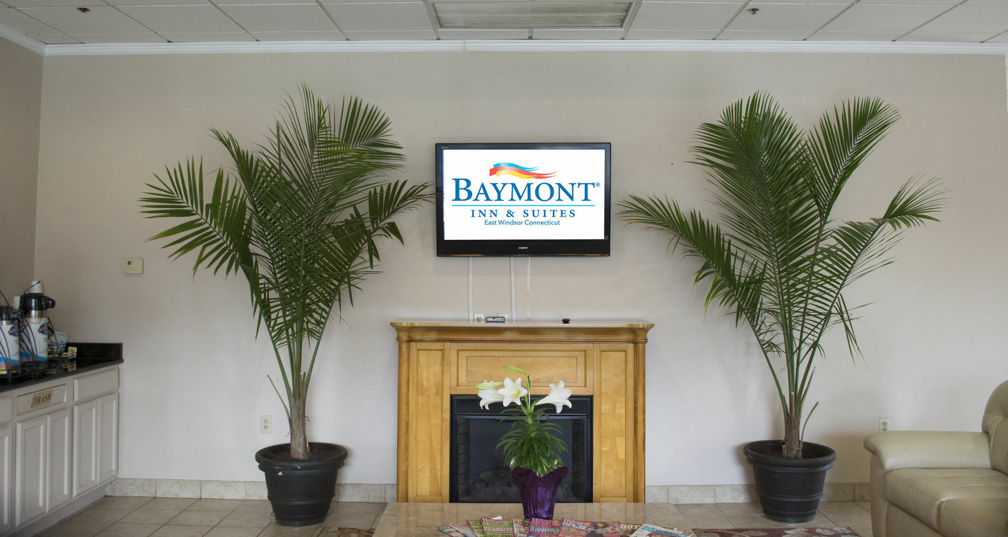 Baymont By Wyndham East Windsor Bradley Airport Hotell Exteriör bild